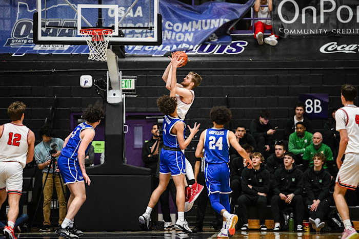 Lincoln Gresham 6A Oregon boys basketball quarterfinal Naji Saker -69